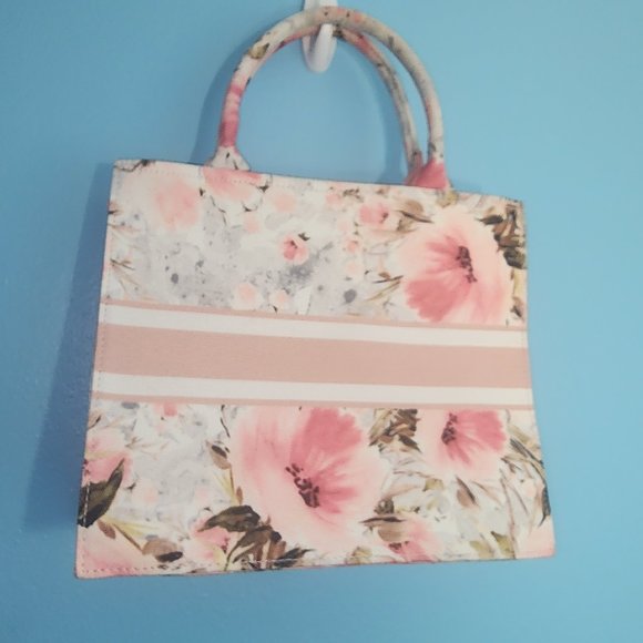 Like Dreams Handbags - Like Dreams Floral Purse